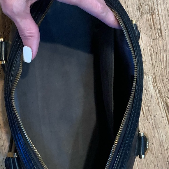 Black Louis Vuitton Jasmine in great condition! - Picture 5 of 8